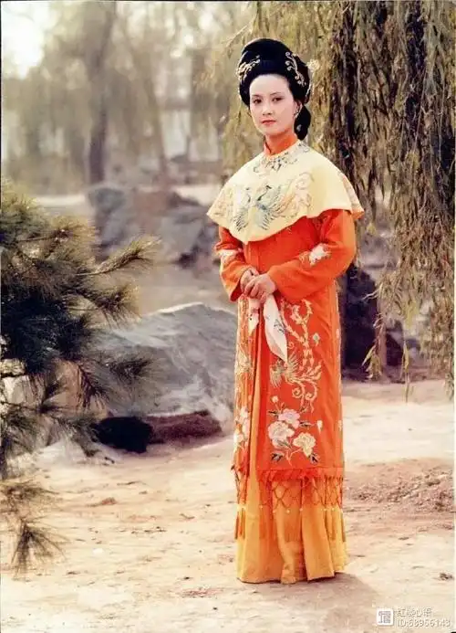 浅斟细语王熙凤当之无愧的脂粉英雄