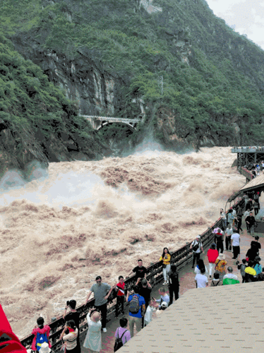 长江第一峡(虎跳峡)