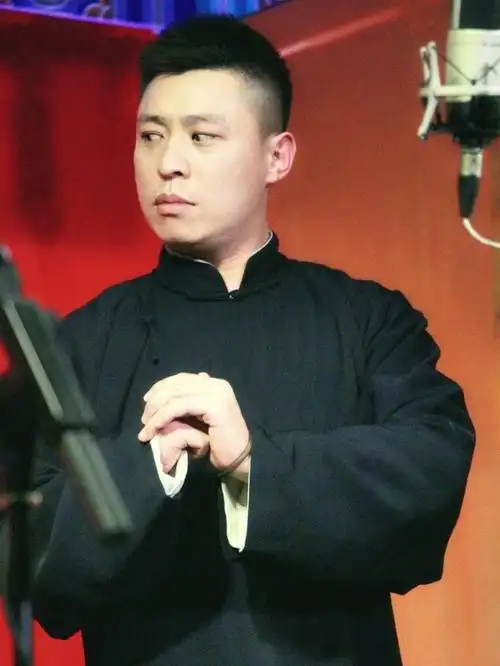 李鹤东:社会主义社会人