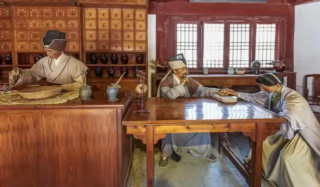 古代生存环境恶劣,古人是怎么看病的?他们看病究竟有多难呢?