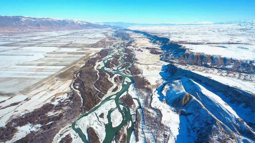 【图说新疆】新疆特克斯:天高云淡 碧水蜿蜒