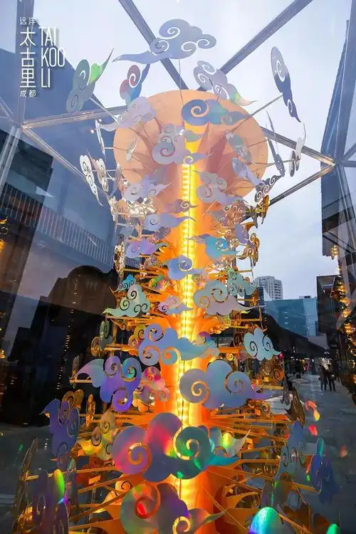 成都远洋太古里纸艺装置艺术展探索城市与生活的理想样本