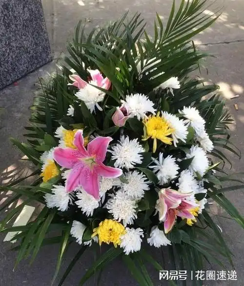 预定花圈的好处避免临时抢购和不必要的烦恼