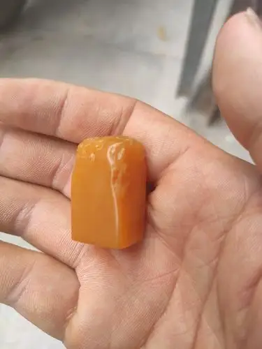 顶级田黄,有皮,红筋,萝卜丝.高山巧雕寿山石,美美哒