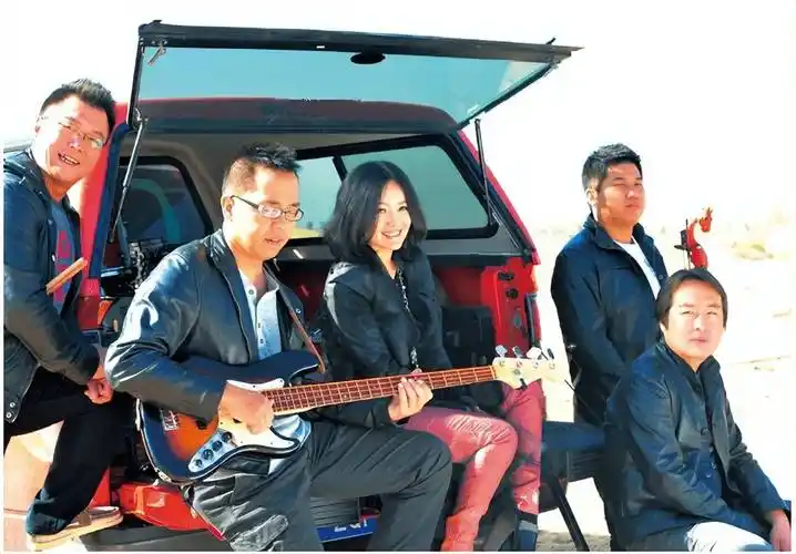 臧天朔病逝4年:两个被他伤害的女人现状怎样?_斯琴格日乐_北京_朋友