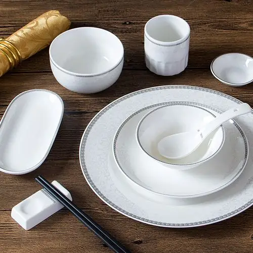 热销酒店用品 餐具_白金花纹酒店摆台餐具套装用品餐厅餐具摆台碗碟勺