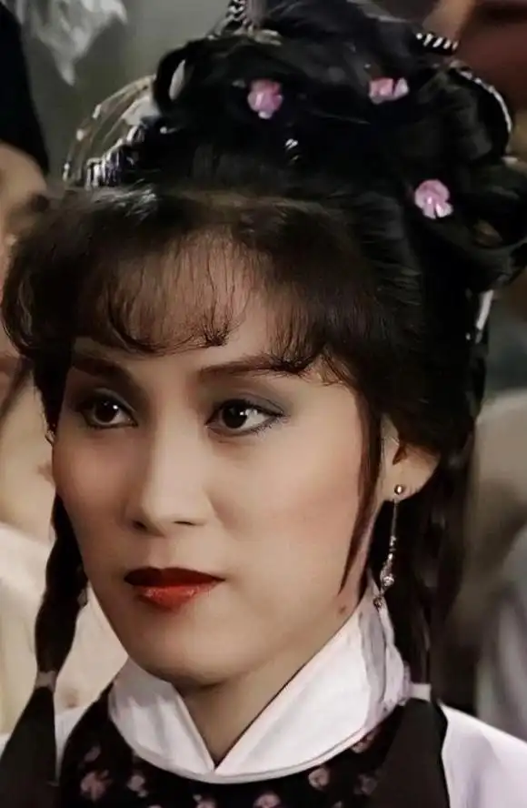 穆念慈杨盼盼:岁月沉淀下的优雅与从容 在金庸先生的武侠小说中,穆