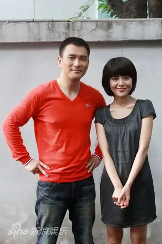 《战时省委》广州关机 徐僧分饰两角玩穿越(图)