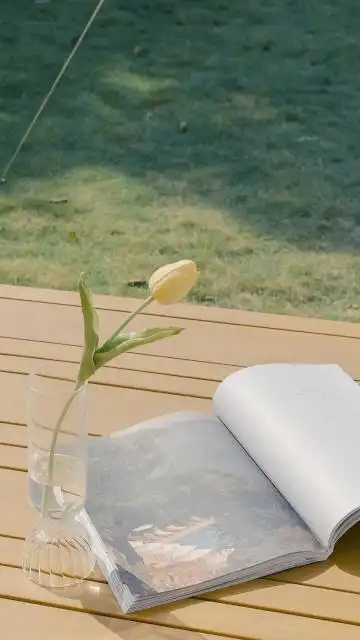 牛年新春佳节喜庆简约微信状态背景图