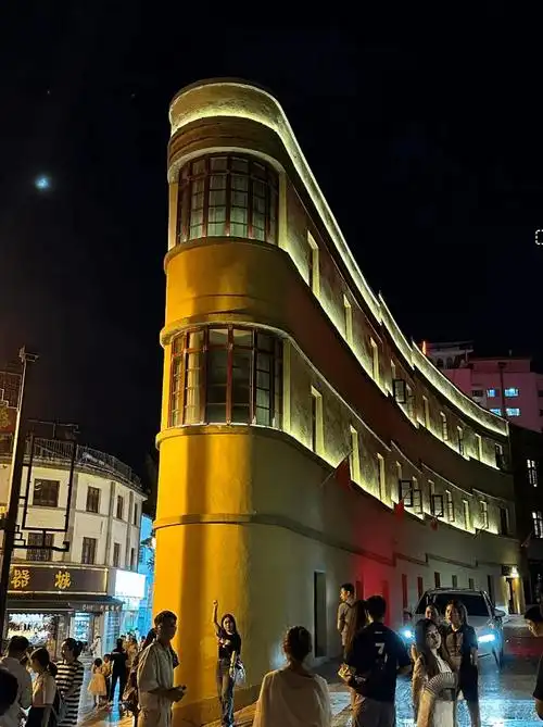 昆明最火爆的7条夜市街,每一条街都有特色,赶快收藏好了!