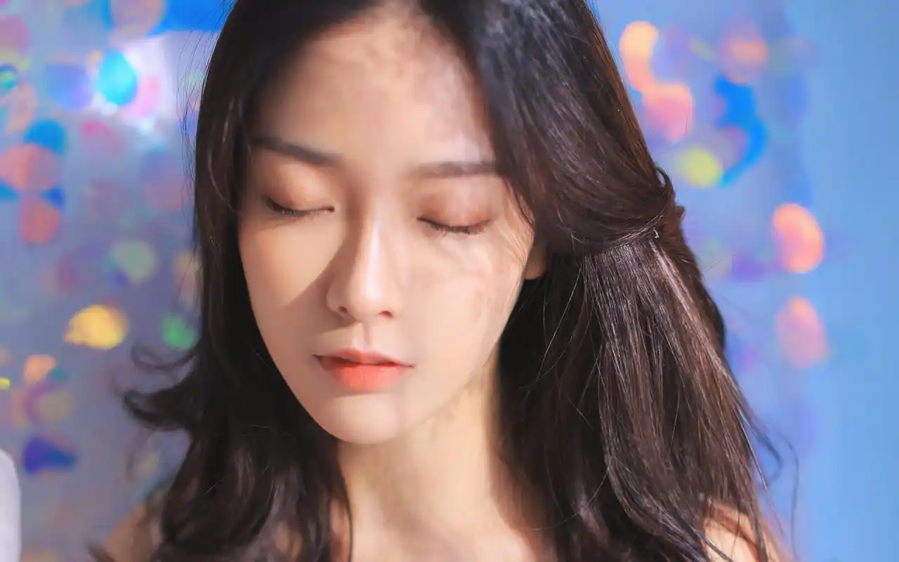 白纱长裙美女性感写真高清电脑桌面壁纸