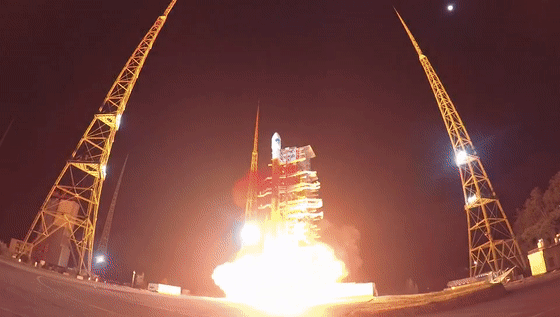 5月17日,长三丙火箭托举北斗二号geo-8卫星升空(高楠 摄)