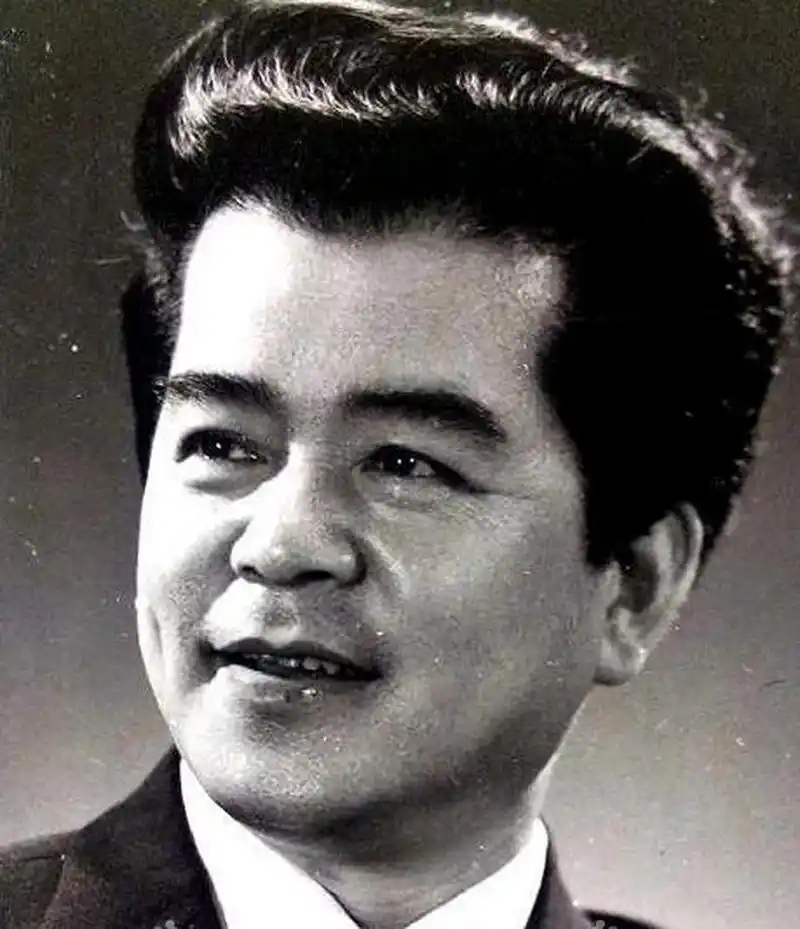 著名歌唱家郭颂                                       姚承嵘