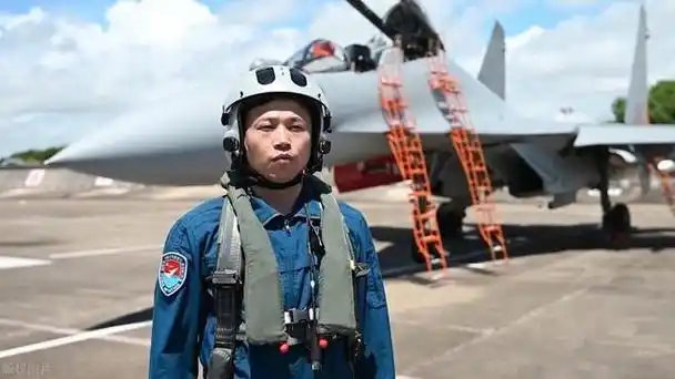 台湾空军女飞行员狂言能击落歼20,解放军空军揭穿他们的幻觉!