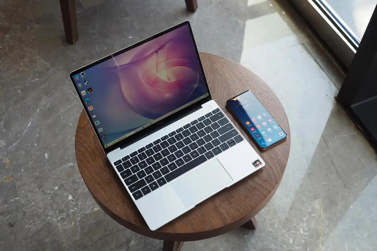 华为matebook132020锐龙版上手测评轻薄本也有高性能香