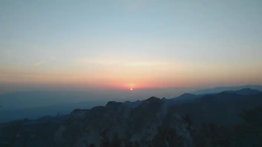 『日出』华山东峰