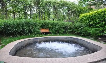 梅州兴宁星光酒店2天1晚套餐(可选2人/3人单次兴宁鸿源生态温泉/熙和