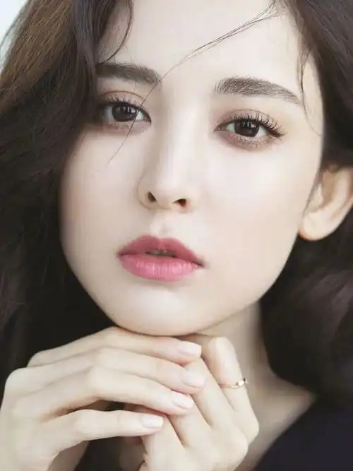 论双眼皮大法的重要性看这几位女明星就知道了