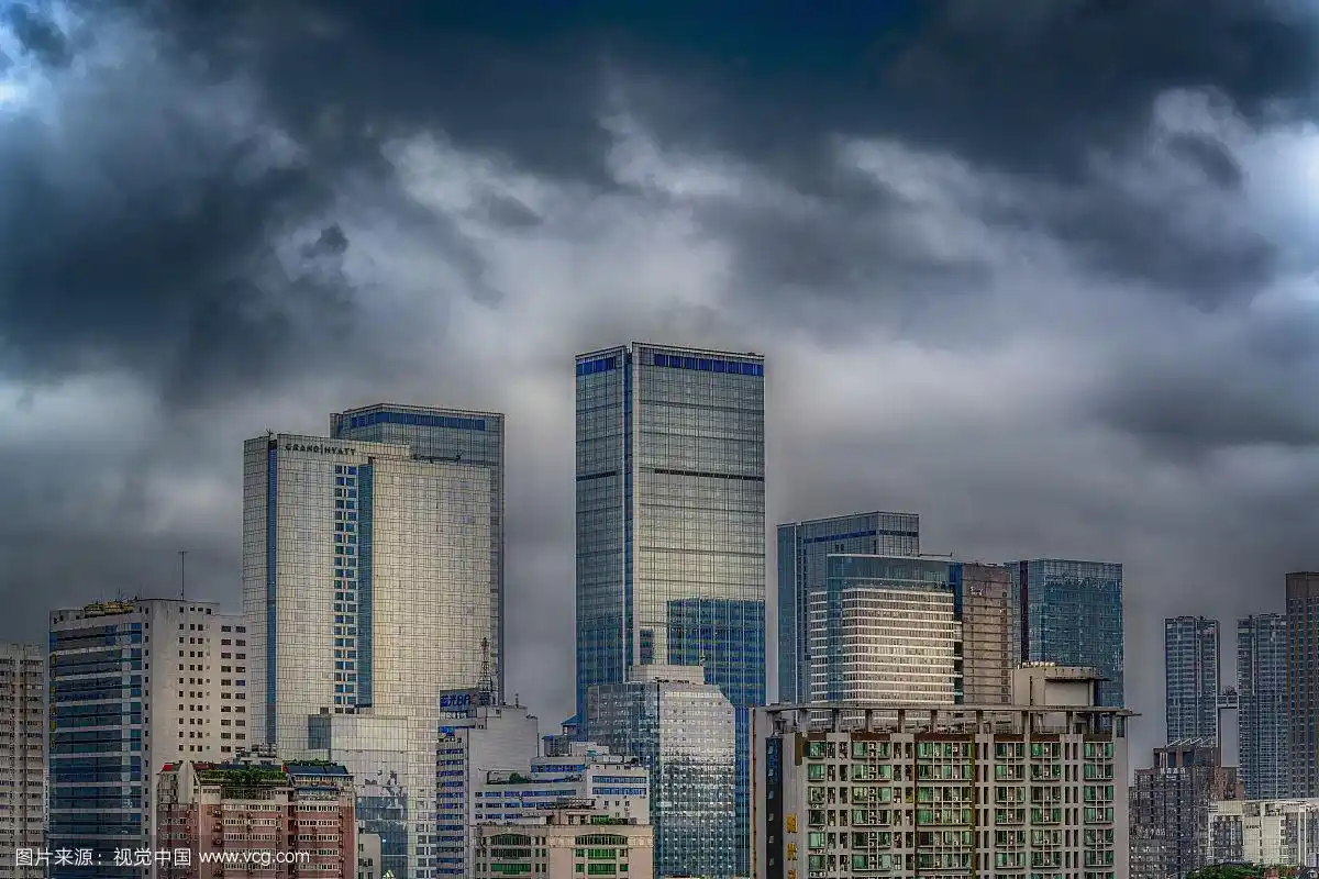 成都阴天城市风光