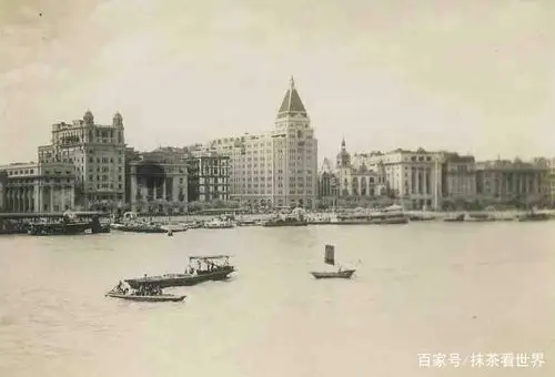 上海老照片,民国时期的上海滩繁华景气,物价飞涨吃大闸蟹充饥