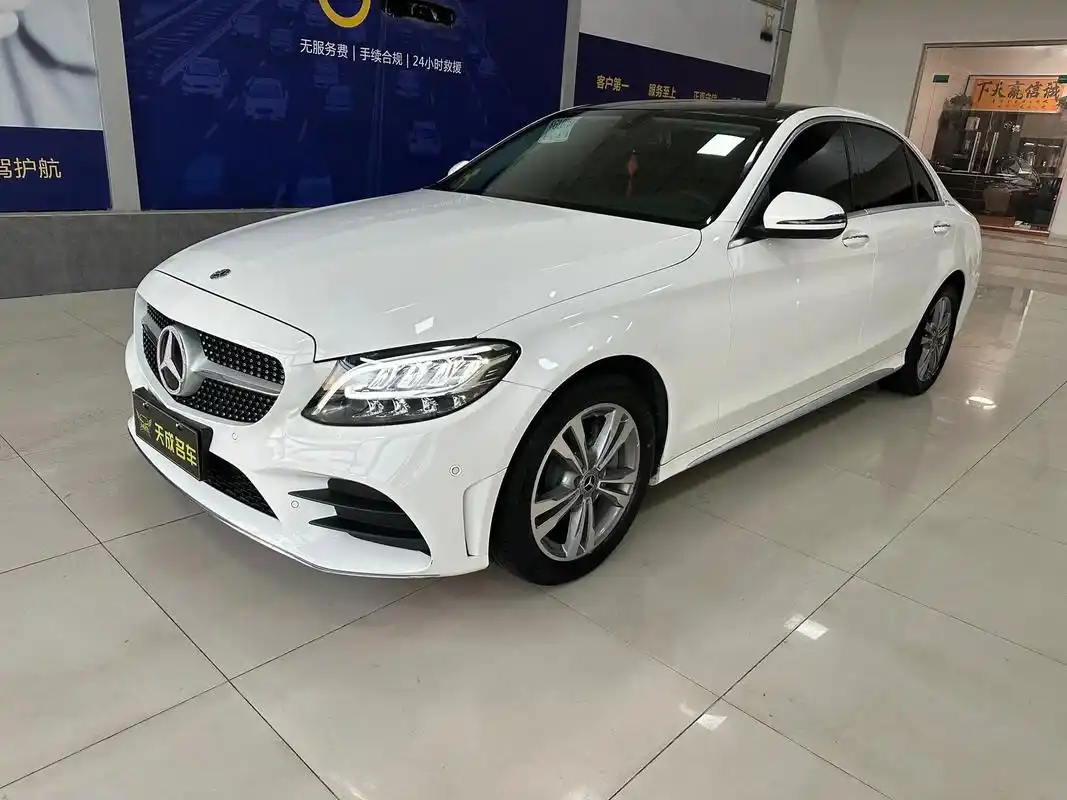 2021年奔驰c200l运动时尚型