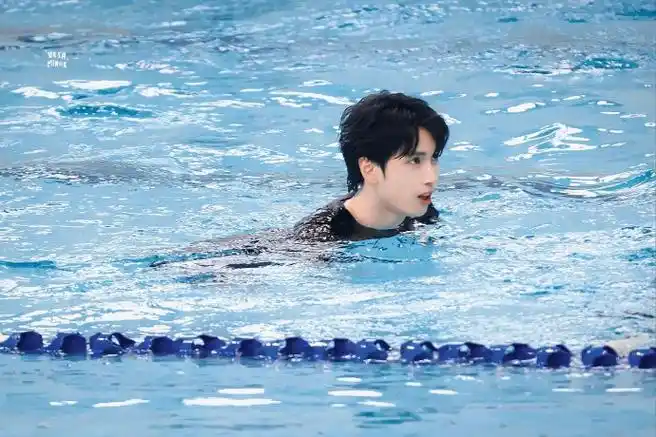 严浩翔 音轨成诗十八拍##tf家族夏日运动会