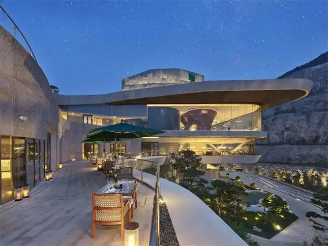 南京园博园悦榕庄盛大开幕从榕绽放的矿谷秘境