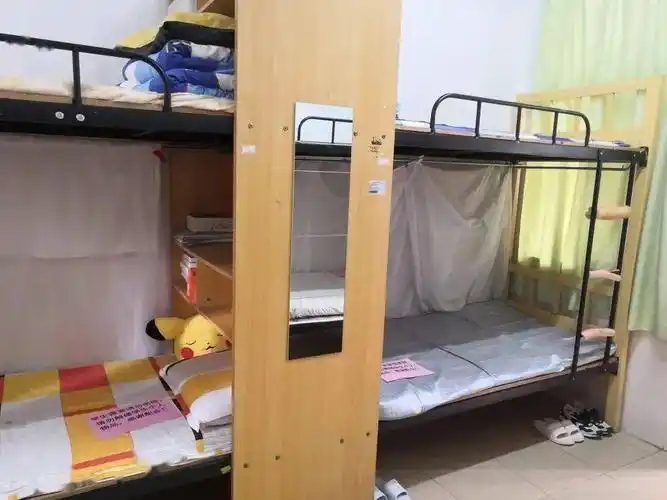 高中宿舍大比拼这个学校的宿舍也太舒服了吧
