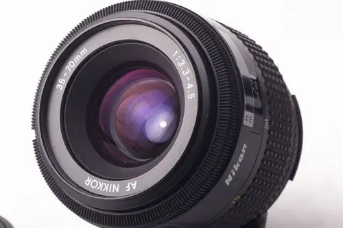 尼康★★★nikon af 35-70/3.3-4.5 93%新 价格:600元(包邮费)