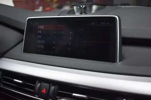 现款奔驰车型很少装哈曼,现在装载哈曼卡顿的音响大都是在宝马车型上