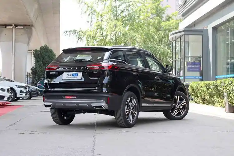 采用全新设计风格 2022款吉利博越到店实拍_搜狐汽车_搜狐网