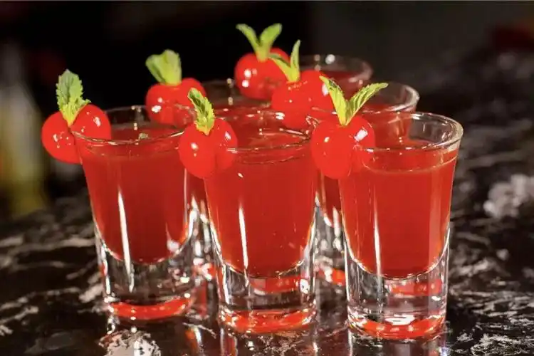 但愿人长久|隐藏于闹市大街的情怀酒吧_鸡尾酒