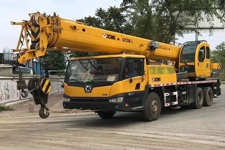 出售2012年11月徐工25吨汽车吊-唐牛工程机械