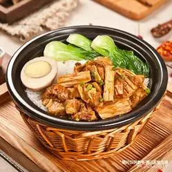 腐竹烧牛腩煲仔饭