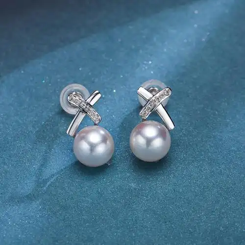 南珠宫仟爱 18k金钻石海水珍珠耳环akoya珍珠耳钉白色强光耳饰女