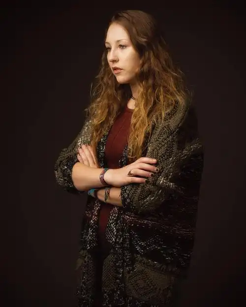 这也许是人像拍摄的最重要的一点——摆姿势的原则