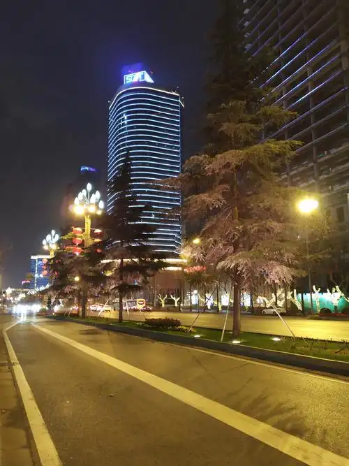 成都天府广场夜景!2020.02.02:20.20