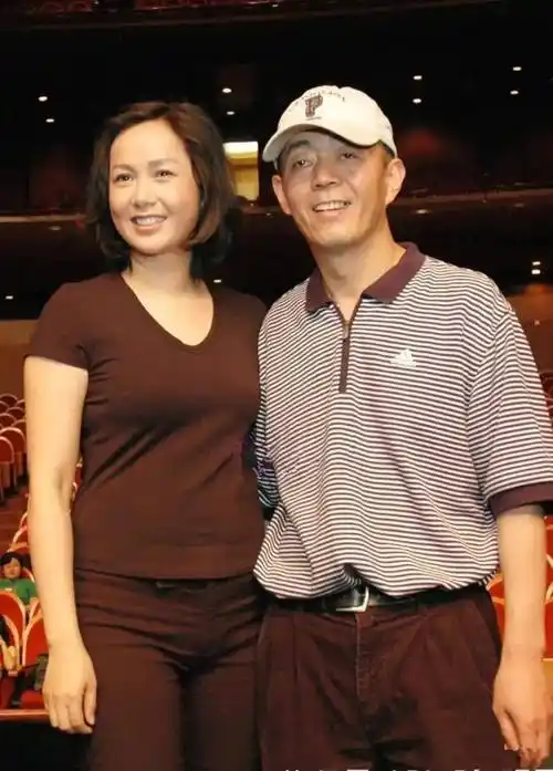 蒋雯丽陪娃读书,移居英国,传闻曾为老公掌掴女演员_顾长卫_王全安