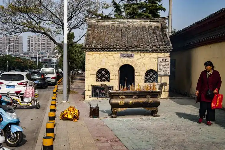 徐州八大名寺之一平山寺农历初一香火旺盛观摩寺里的斋饭仪式
