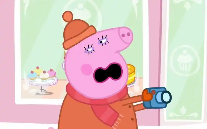 小猪佩奇 猪妈妈拍照时差点摔倒 简笔画