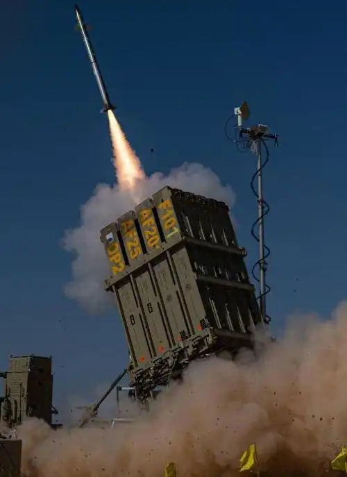 在最近发生的巴以冲突中,巴勒斯坦武装哈马斯展示出了前所未有的攻势.