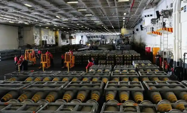 世界上规模最大的军火仓库,据说里面的弹药储备够打一次世界大战