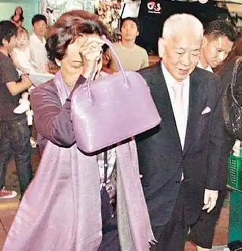 许世勋,著名"船王"许爱周的幼子.