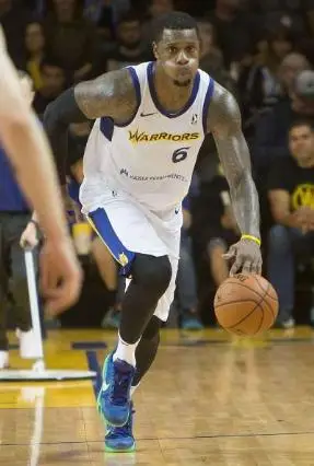 p>泰伦斯·琼斯(terrence jones),1992年1月9日出生于 a href="#"