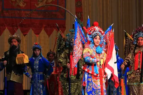 天津俱乐部  欣赏京剧《穆桂英挂帅》剧照曹馨月主演 东方之子a 主页