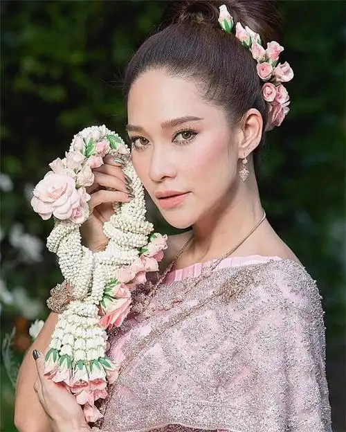 美女明星 泰国传统服饰 根本看不够