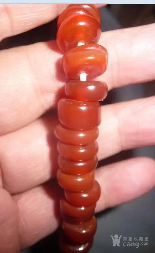 描述:甘南红老玛瑙手串,老珠子