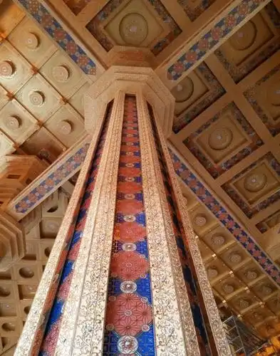 寺庙大殿柱子摄影图片