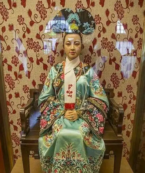 乌拉那拉氏的女人到底有多美?看看这几位皇后就知道了!_网易订阅