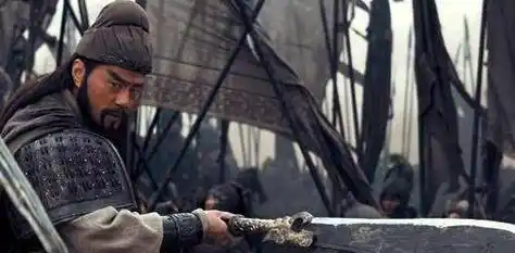 关羽斩杀华雄之时,还有4大高手在场围观,其实他们也能